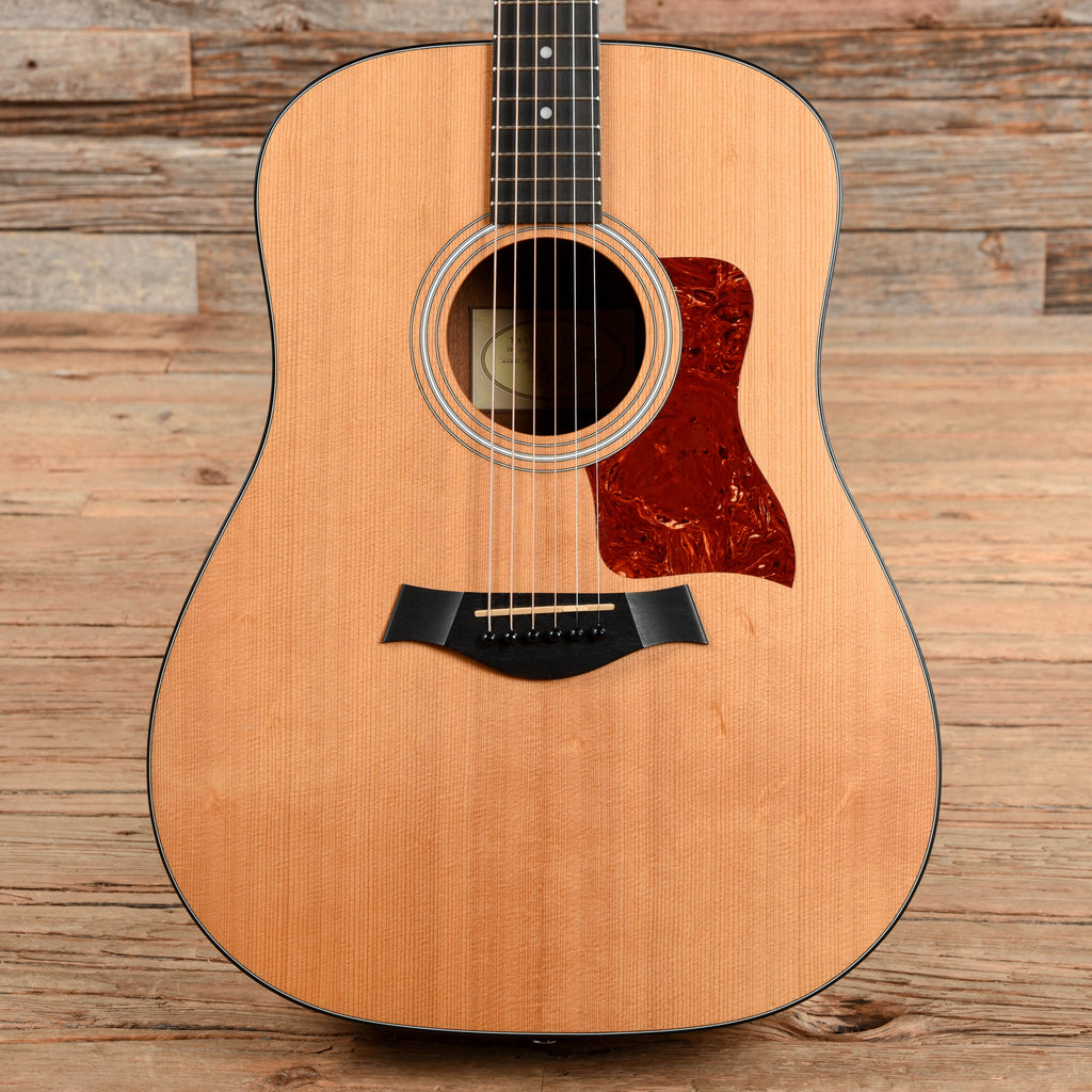 Taylor 110 Natural 2010 – Chicago Music Exchange