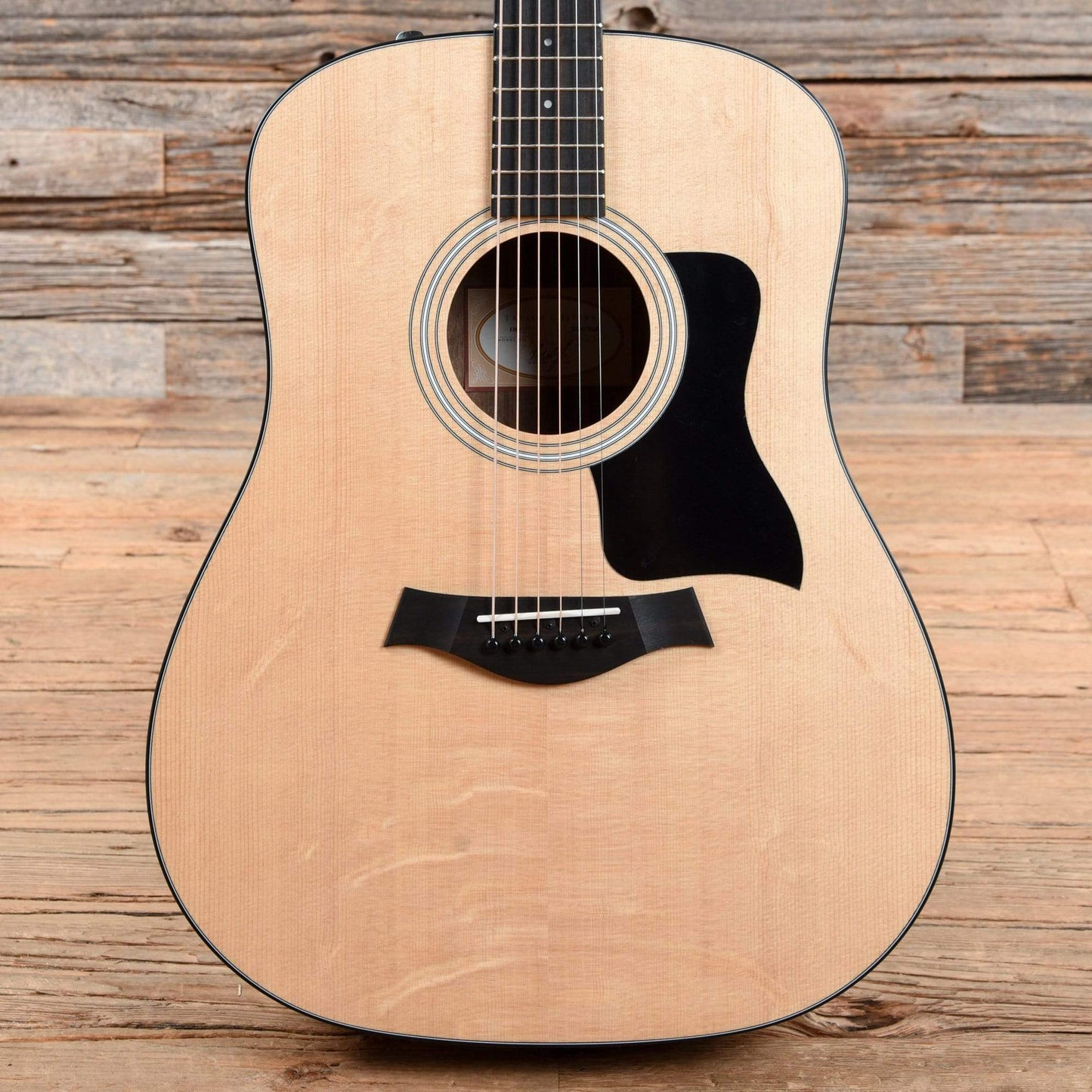 Taylor 110e Sitka/Walnut Dreadnought ES2 Acoustic Guitars / Dreadnought