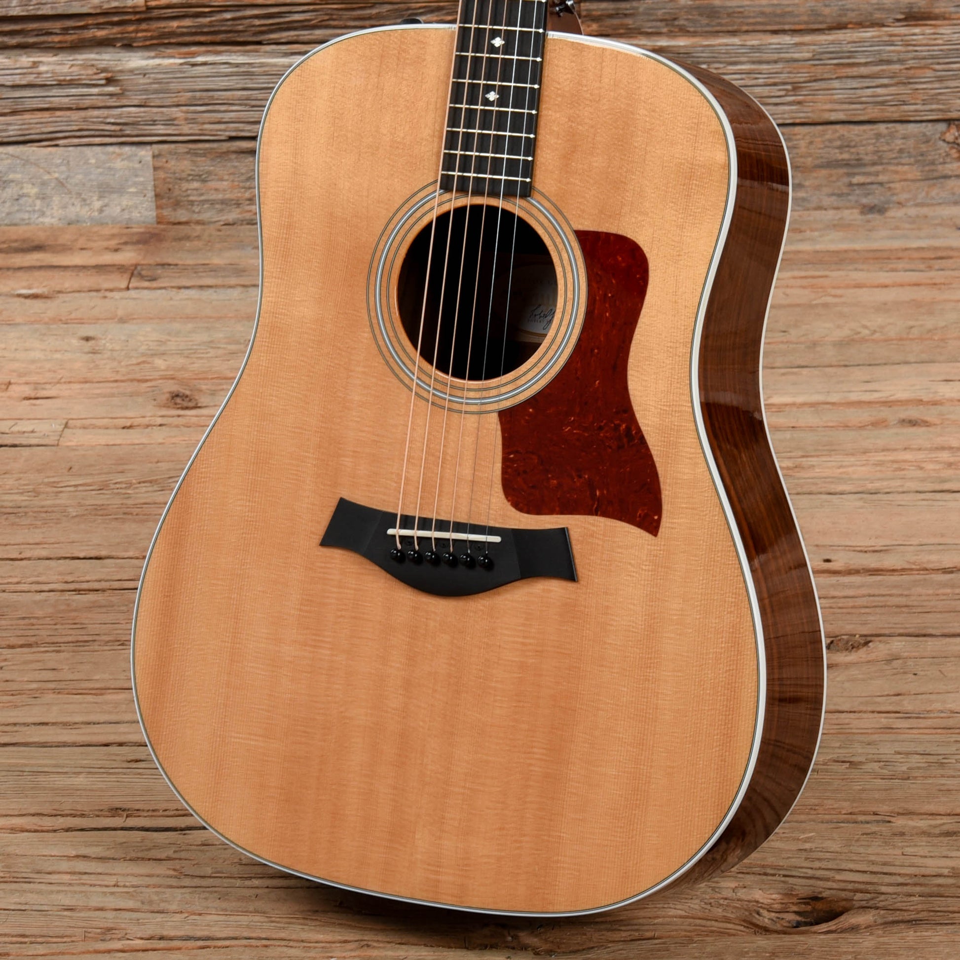 Taylor 210ce-DLX Natural 2015 Acoustic Guitars / Dreadnought