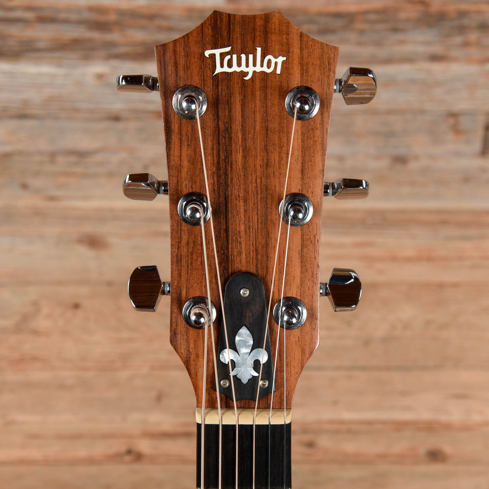 Taylor 210e-SB DLX Sunburst 2014 Acoustic Guitars / Dreadnought