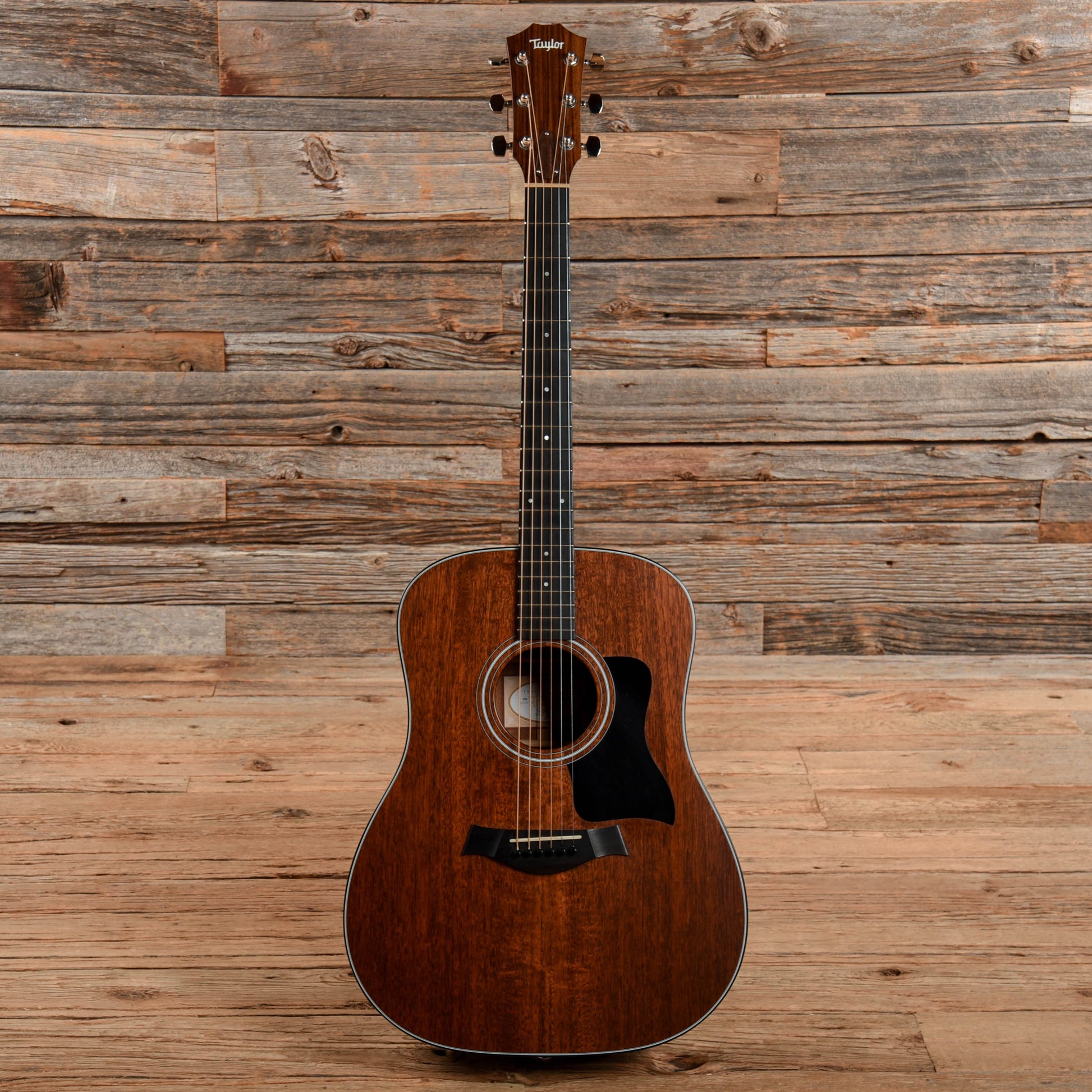 Taylor 320 Mahogany Natural Acoustic Guitars / Dreadnought