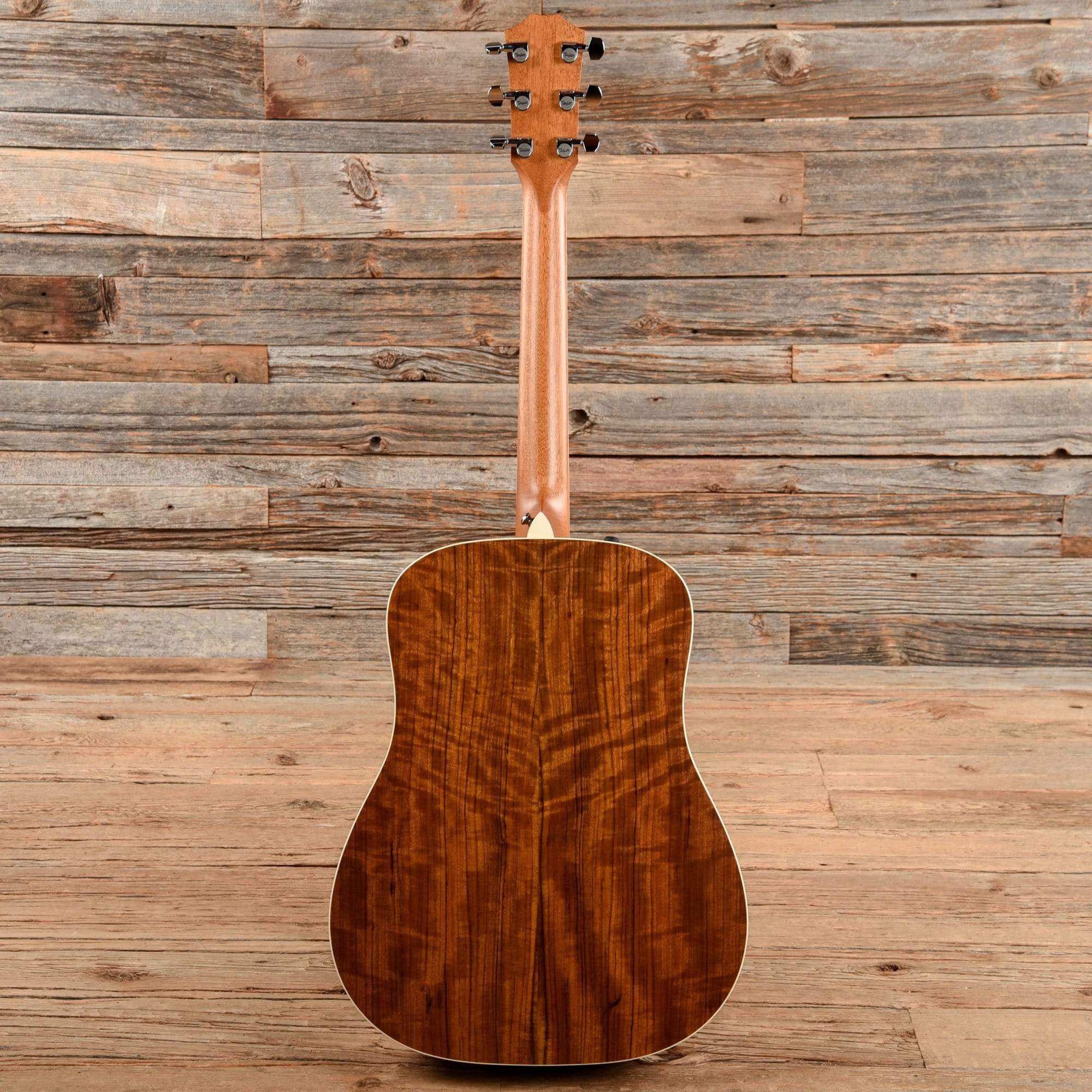 Taylor DN4 Natural 2007 – Chicago Music Exchange