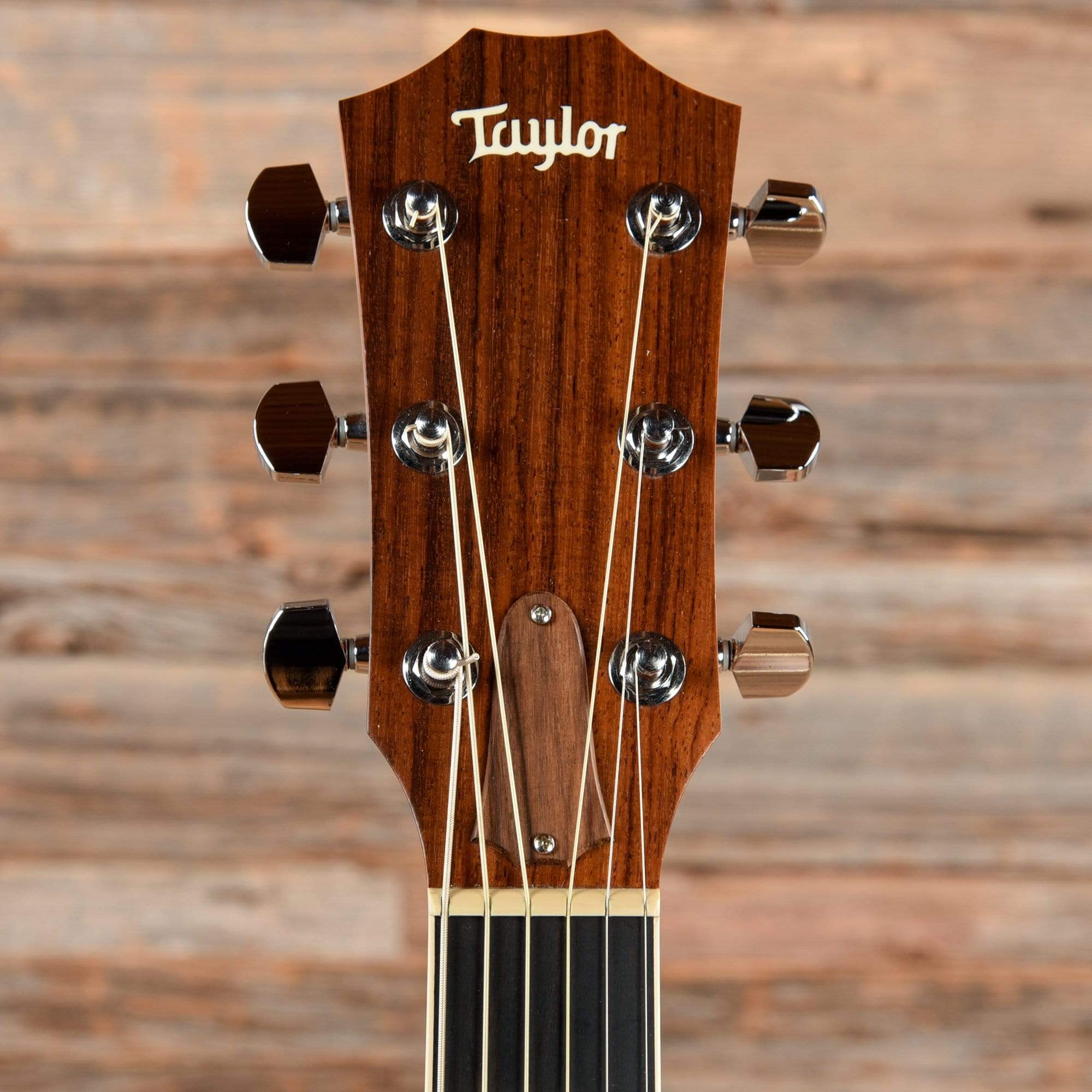 Taylor DN4 Natural 2007 – Chicago Music Exchange