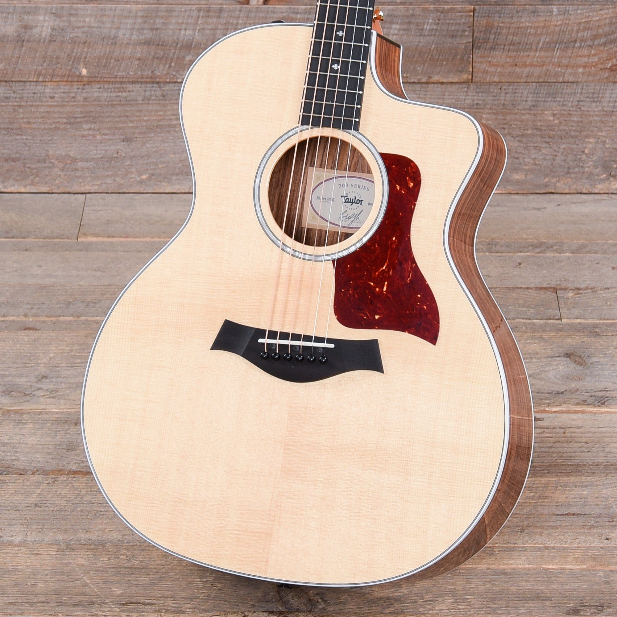 Taylor 214ce Deluxe Sitka/Rosewood Natural ES2 w/Hardshell Case – Chicago  Music Exchange