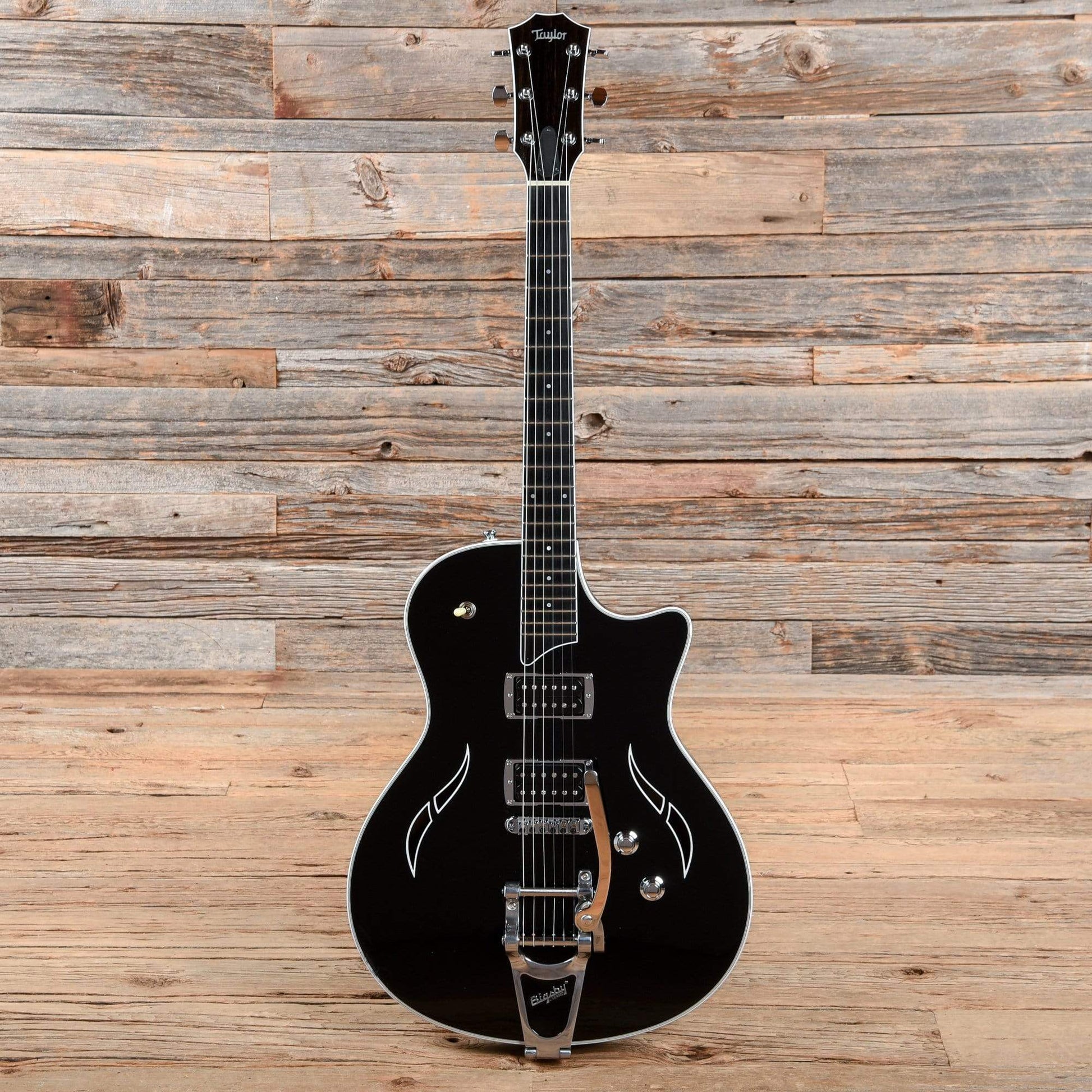 Taylor T3/B Black 2010 Electric Guitars / Semi-Hollow