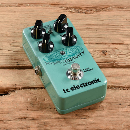 TC Electronic HyperGravity Compressor Effects and Pedals / Chorus and Vibrato