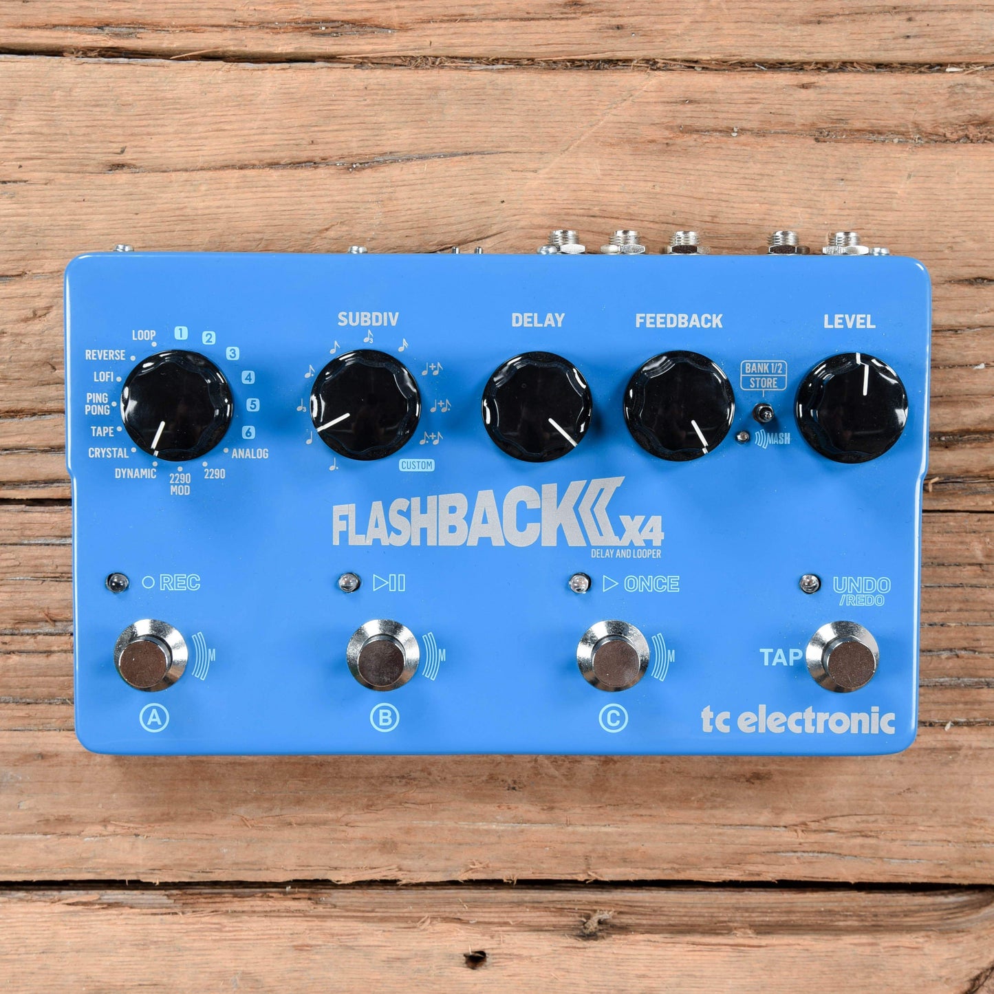 TC Electronic Flashback 2 X4 Delay Effects and Pedals / Delay