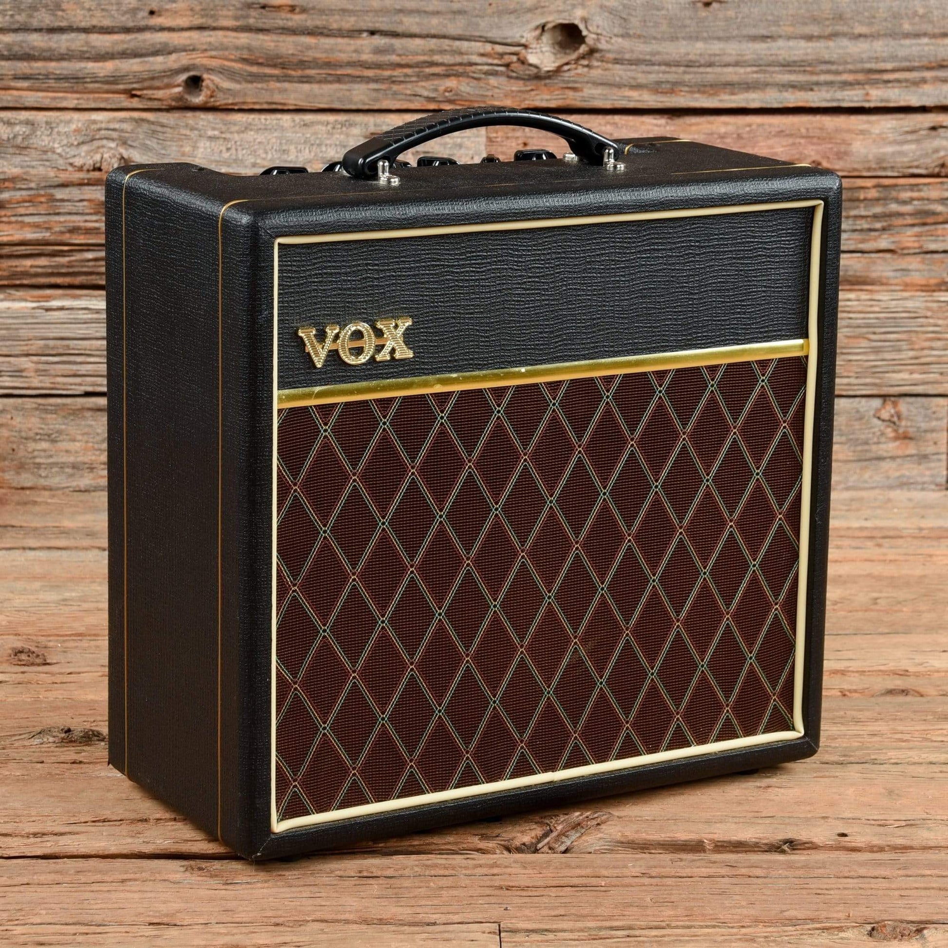 Vox V9168R Pathfinder 15R Combo Amps / Guitar Combos