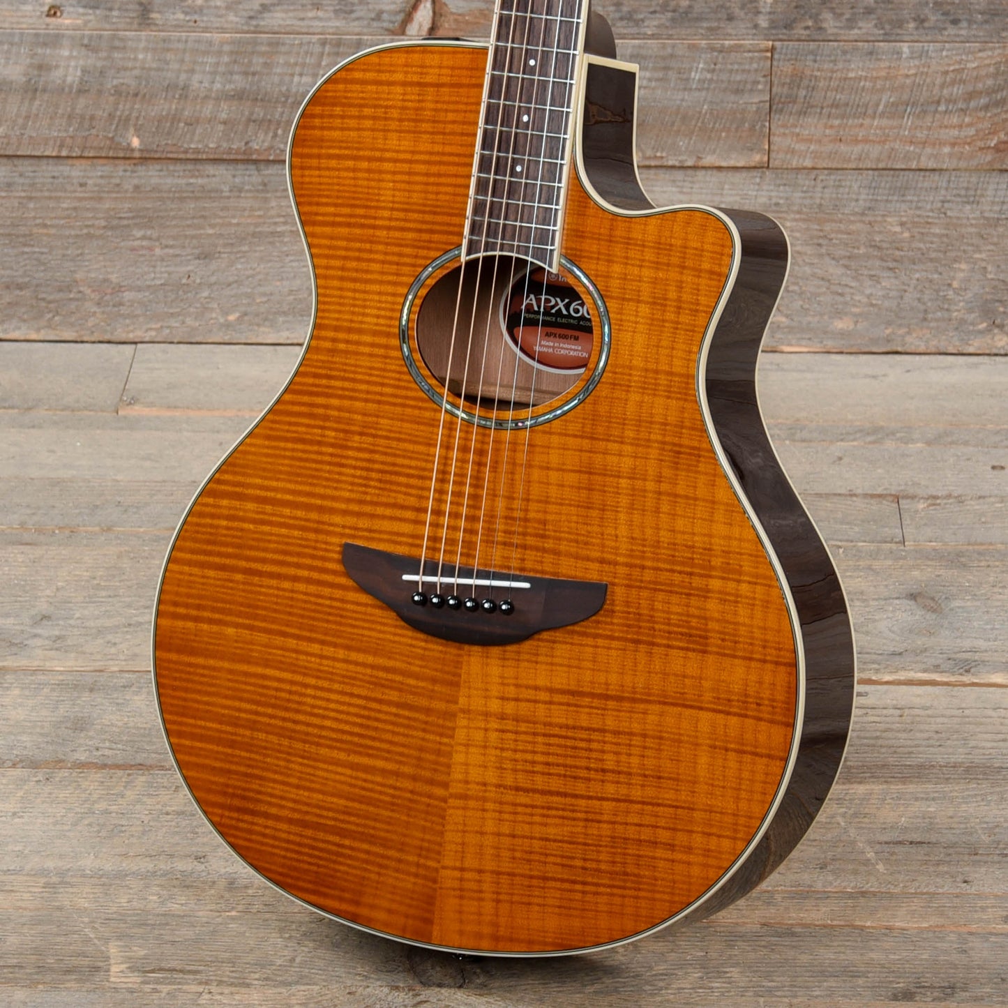 Yamaha APX600FM Flame Maple Amber Acoustic-Electric Guitar Acoustic Guitars / Built-in Electronics