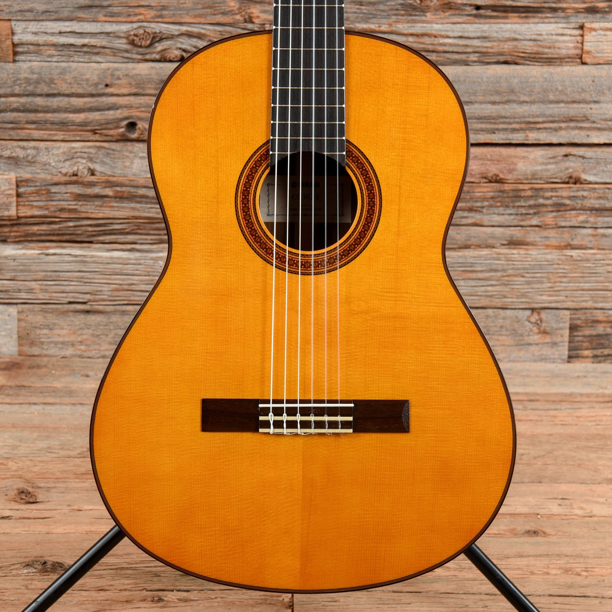 Yamaha CG162S Spruce Top Classical Guitar Natural Acoustic Guitars / Concert