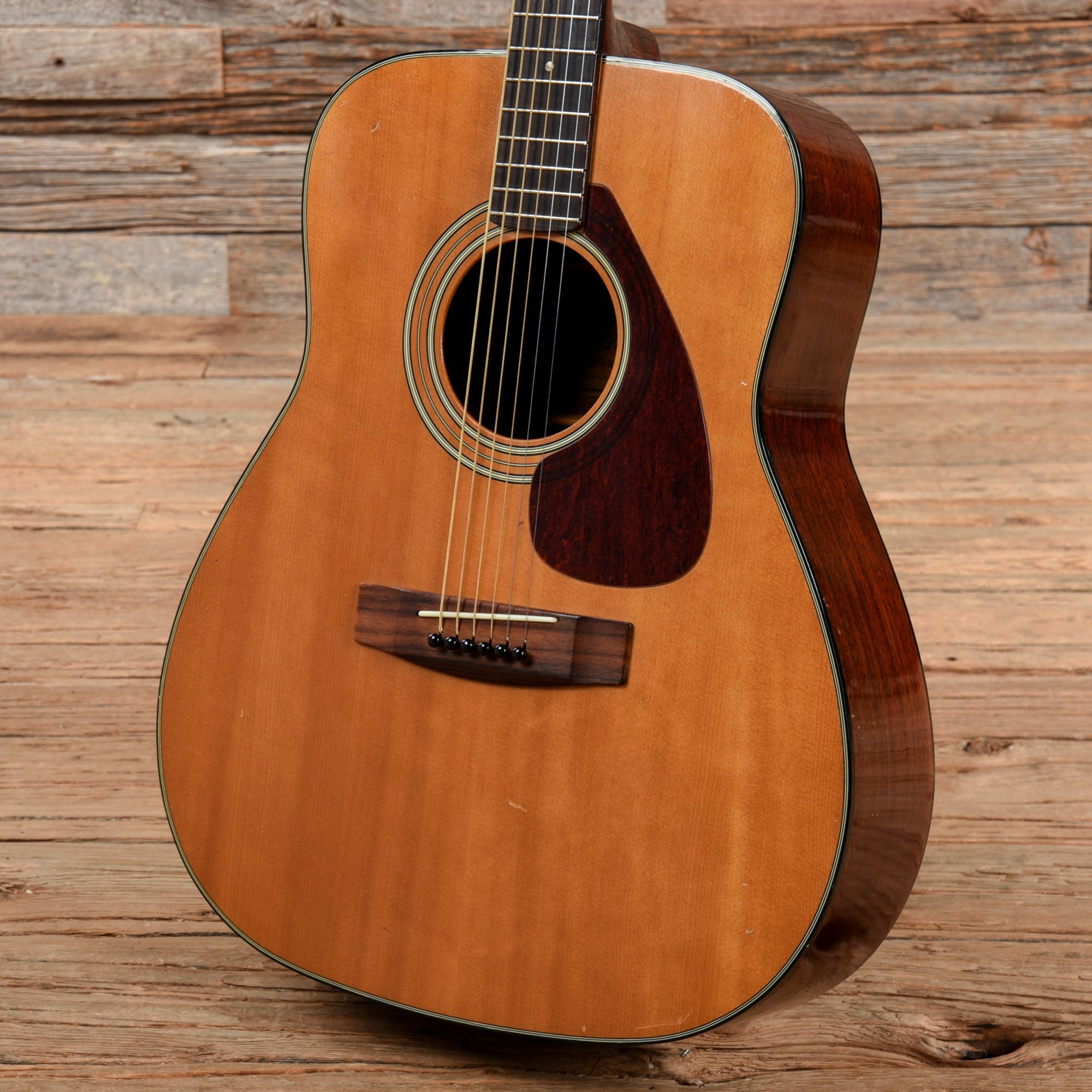 Yamaha FG-200 Jumbo Dreadnought Natural 1972 – Chicago Music Exchange