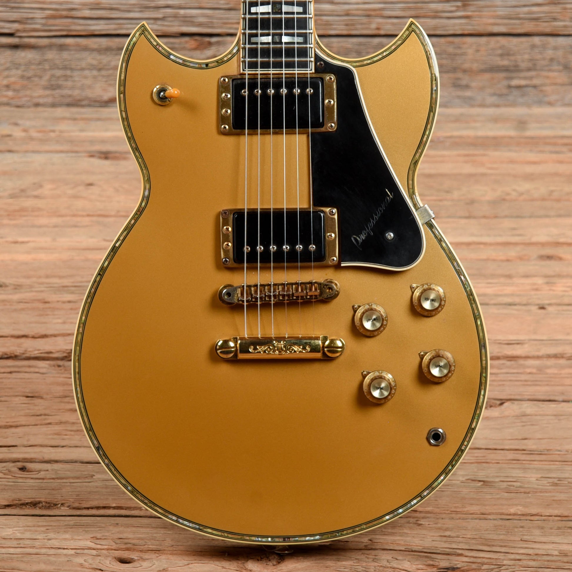 Yamaha SG-3000 Gold 1982 Electric Guitars / Solid Body