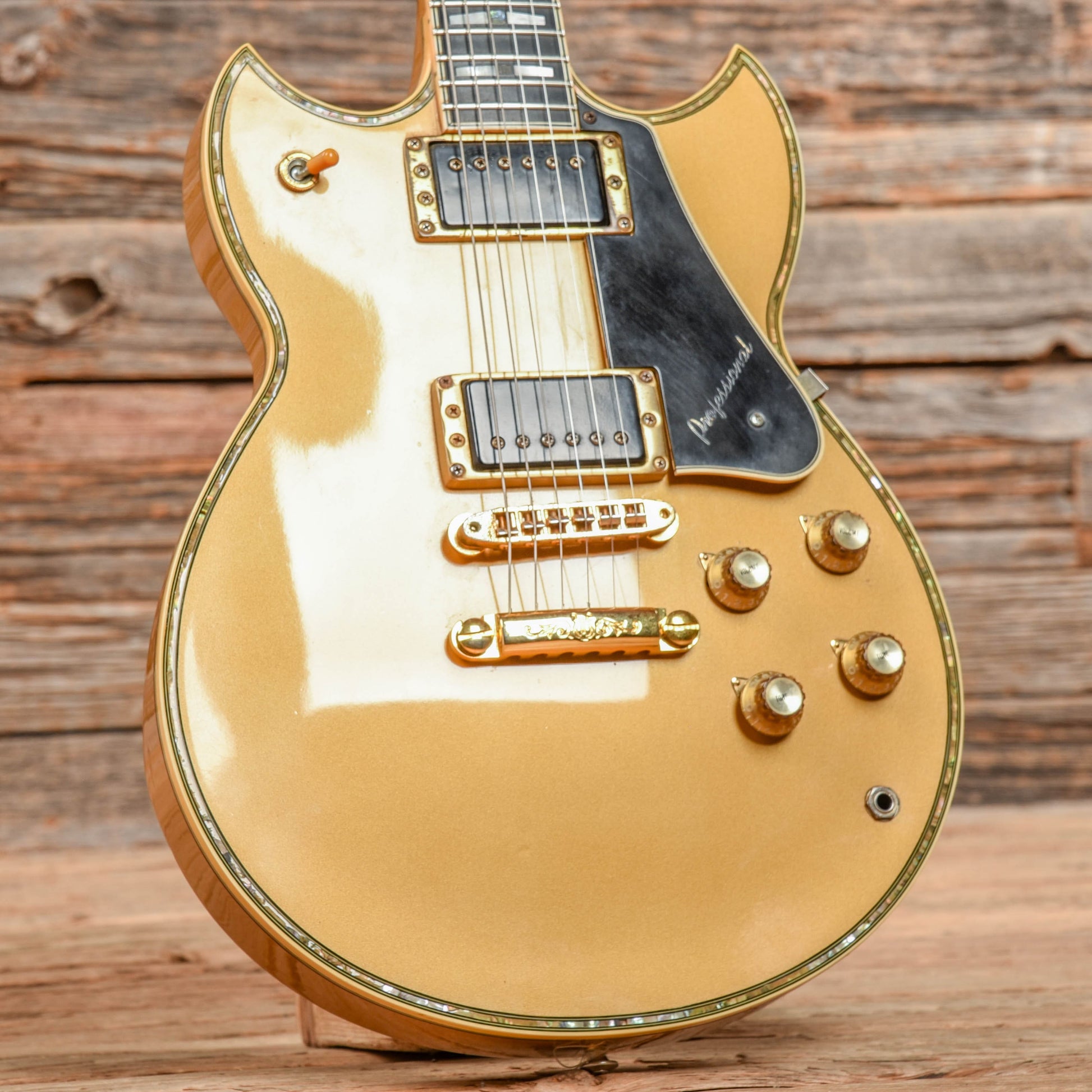 Yamaha SG-3000 Gold 1982 Electric Guitars / Solid Body