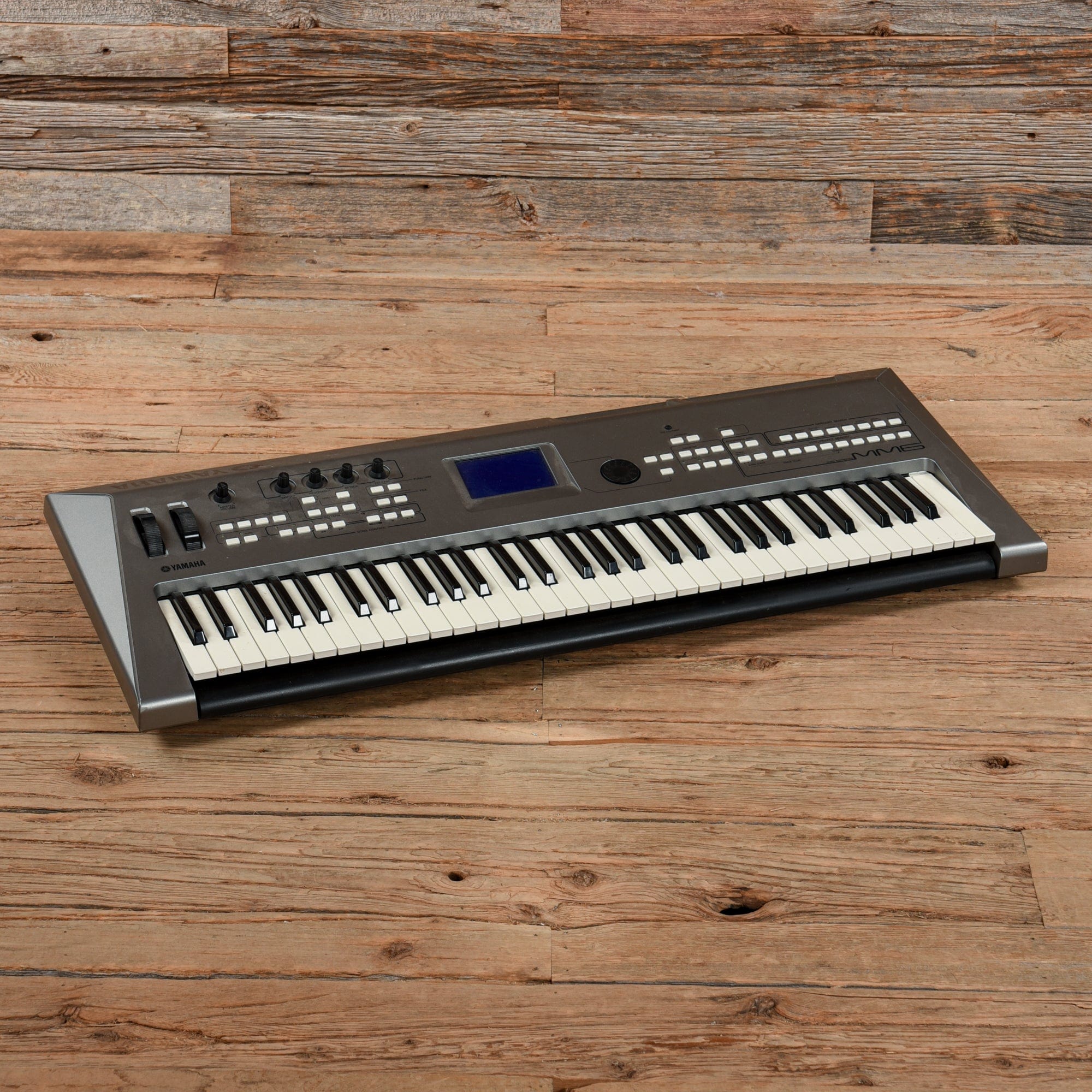 Orders Yamaha Mm6 Keyboard Synthesizer